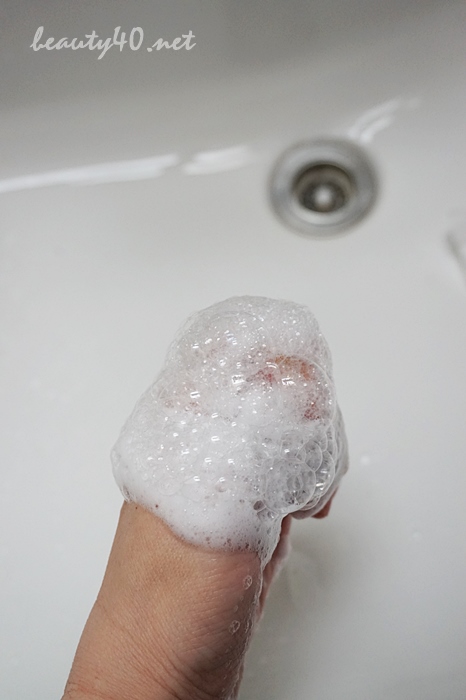 洗面所の泡　ラフィーシャンプー (8)